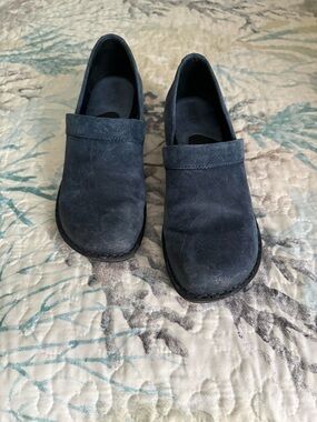 Born Women's Navy Suede Slip-On Mules EUC